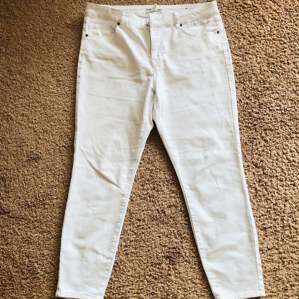 ☀️☀️WHITE JEANS - Artisan NY